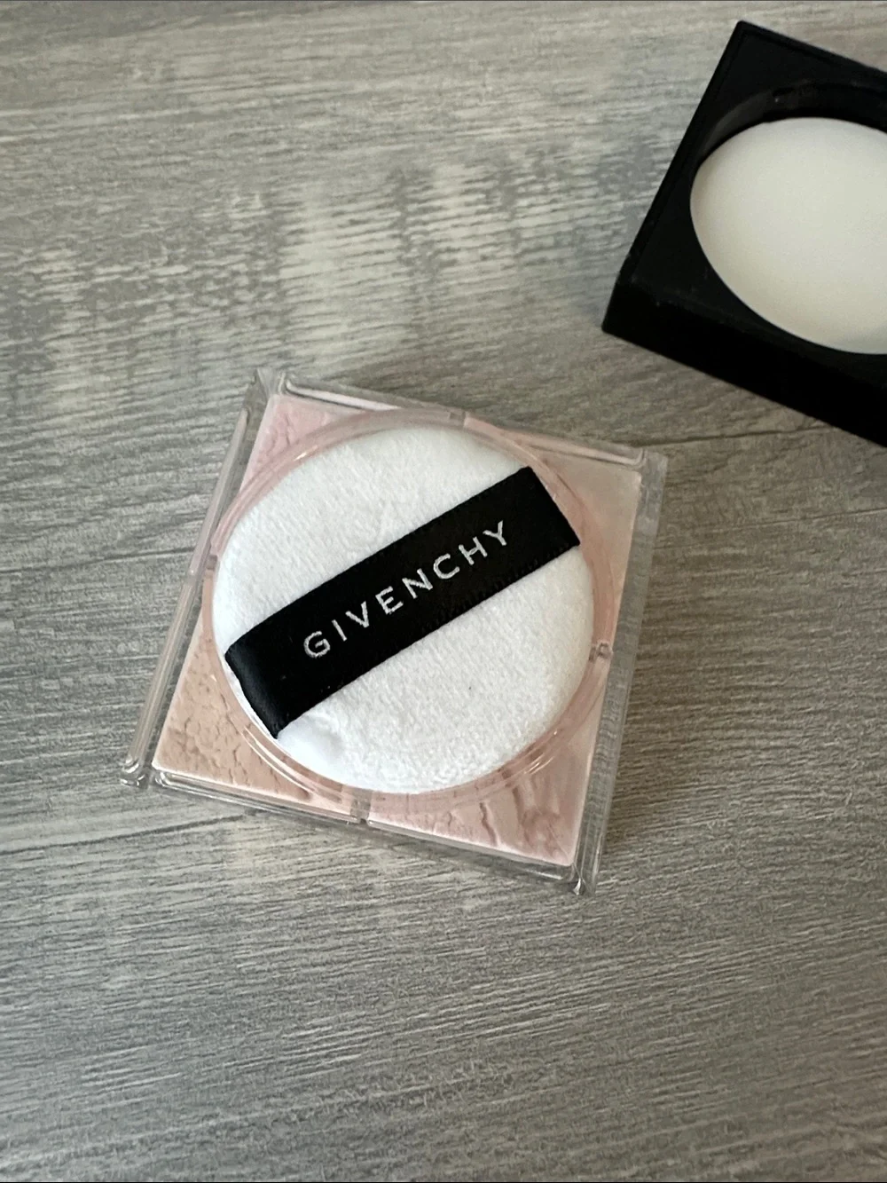 Givenchy Prisme Libre Loose Powder